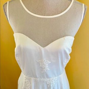New Torrid white vintage charm lace overlay classy sexy white wedding dress 22